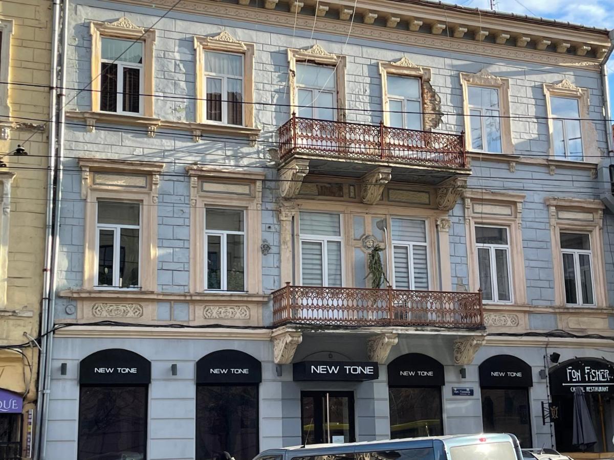 Lux Apartment In Zentrum Cernăuți Exterior foto